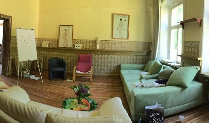 アパート Gutshaus